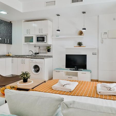 C47 - Cosy Aapartment With Parking Малага Екстериор снимка